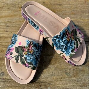 The Melissa Beach Slide III in Floral